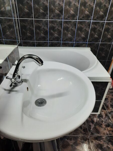 Titan, metrou Costin Georgian, decomandat, renovata, mobilata, libera,7/10