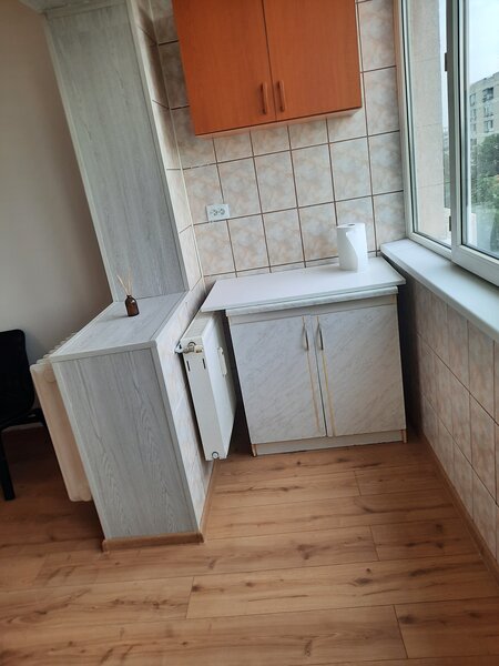 Titan, metrou Costin Georgian, decomandat, renovata, mobilata, libera,7/10